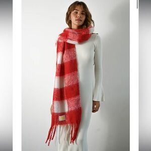 YLLW LEAH OVERSIZED BLANKET SCARF — RED PLAID NWT